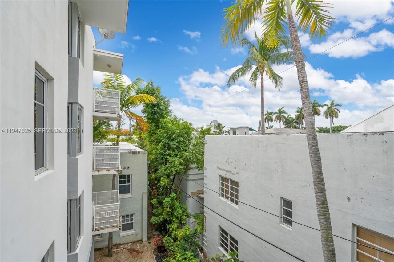 1532 Drexel Ave, Unit 303, Miami Beach, FL 33139 Photo