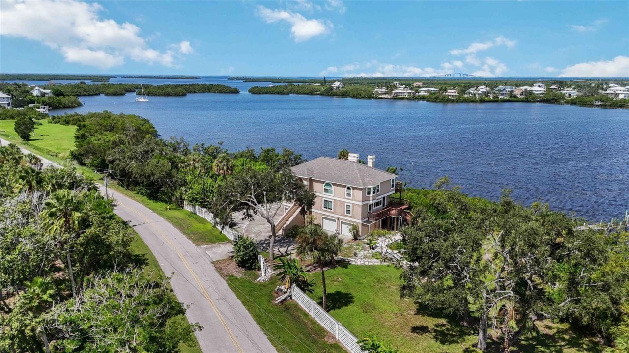 1470 Bayshore Drive, Terra Ceia, FL 34250 Photo