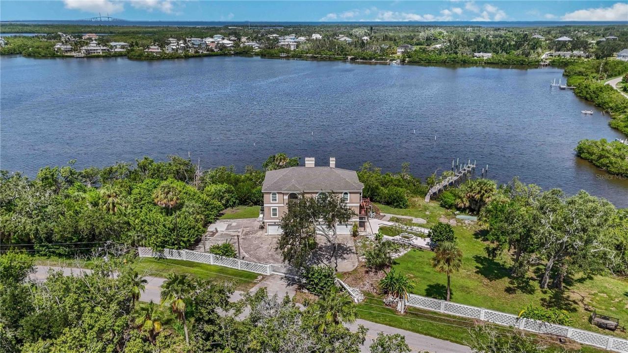 1470 Bayshore Drive, Terra Ceia, FL 34250 Photo