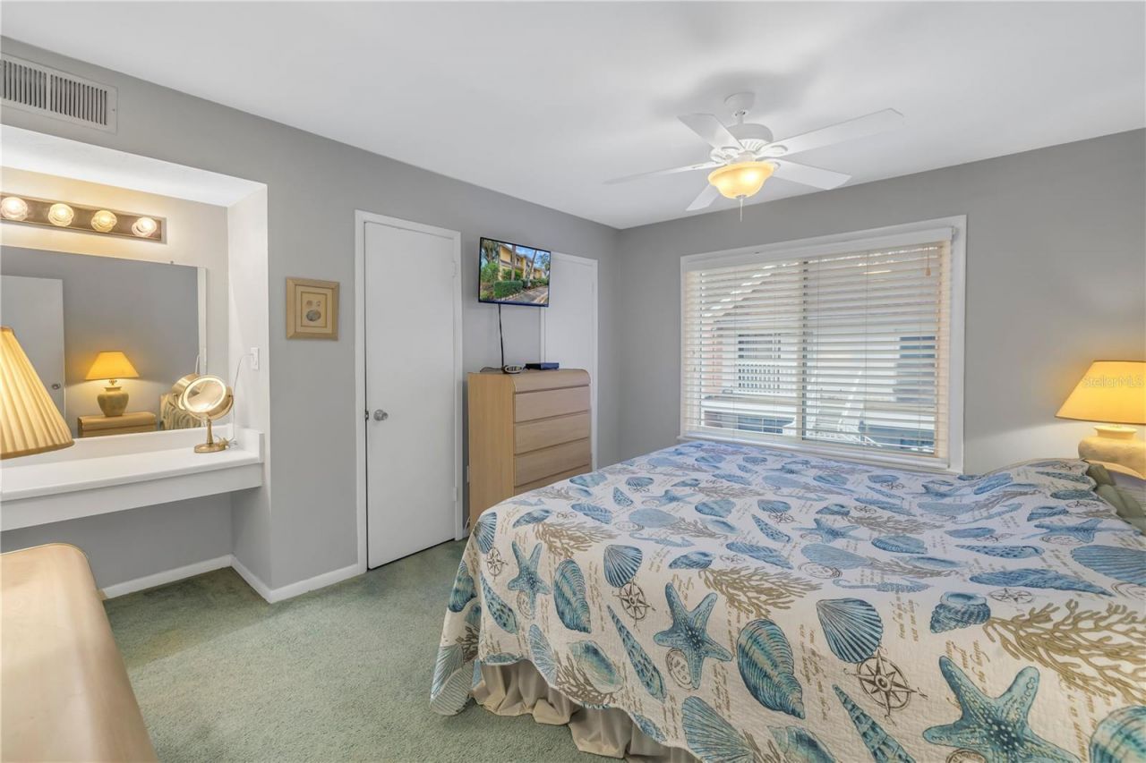 3710 41st Way S, Unit D, Saint Petersburg, FL 33711 Photo