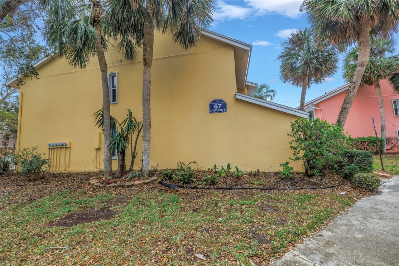 3710 41st Way S, Unit D, Saint Petersburg, FL 33711 Photo