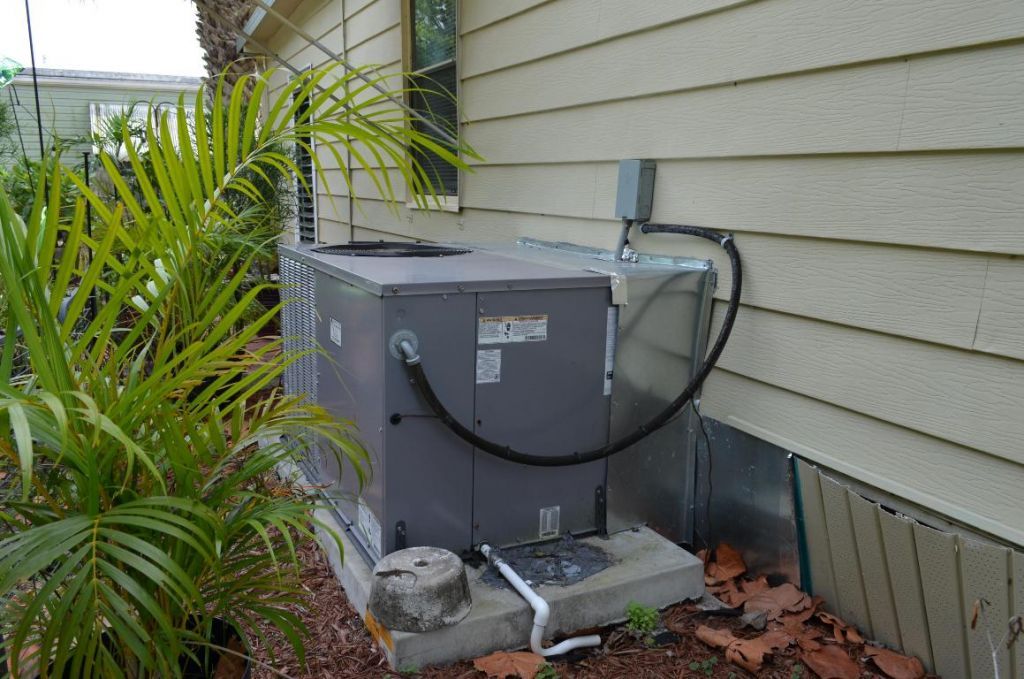 8031 SE Homestead Avenue, Hobe Sound, FL 33455 Photo