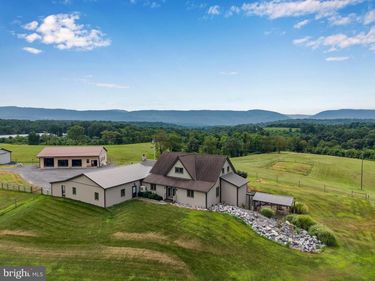 729 GLOSS ROAD, HONEY GROVE, PA 17035