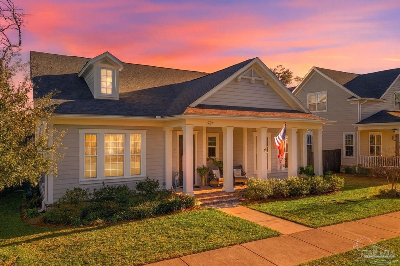 407 Sweetgrass Ln, Niceville, FL 32578 Main Photo