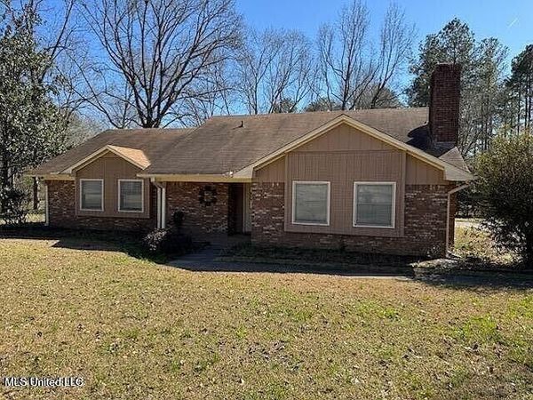 1054 Westbury Square, Jackson, MS 39212