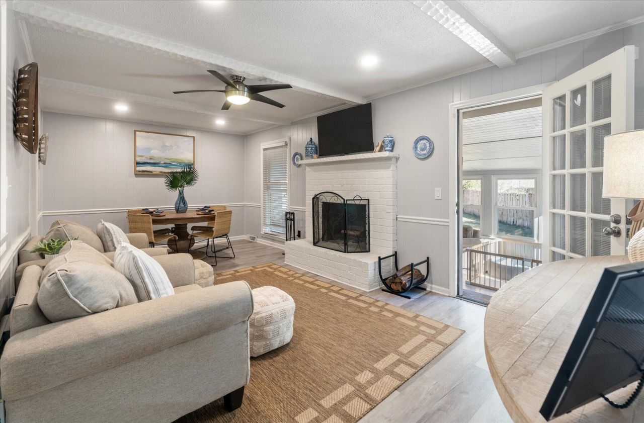 102 Ellen Court Photo 13