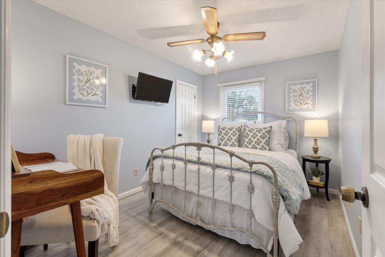 102 Ellen Court Photo 25