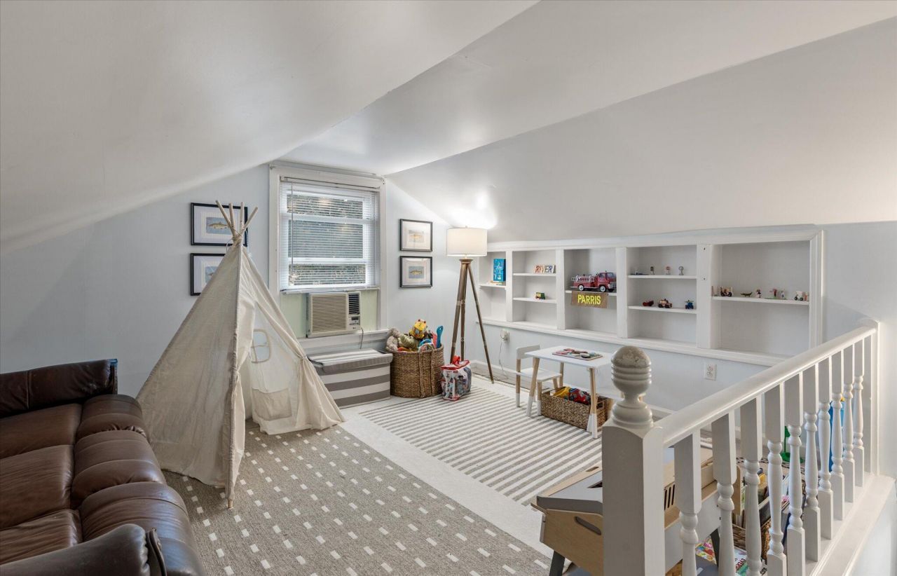 102 Ellen Court Photo 28