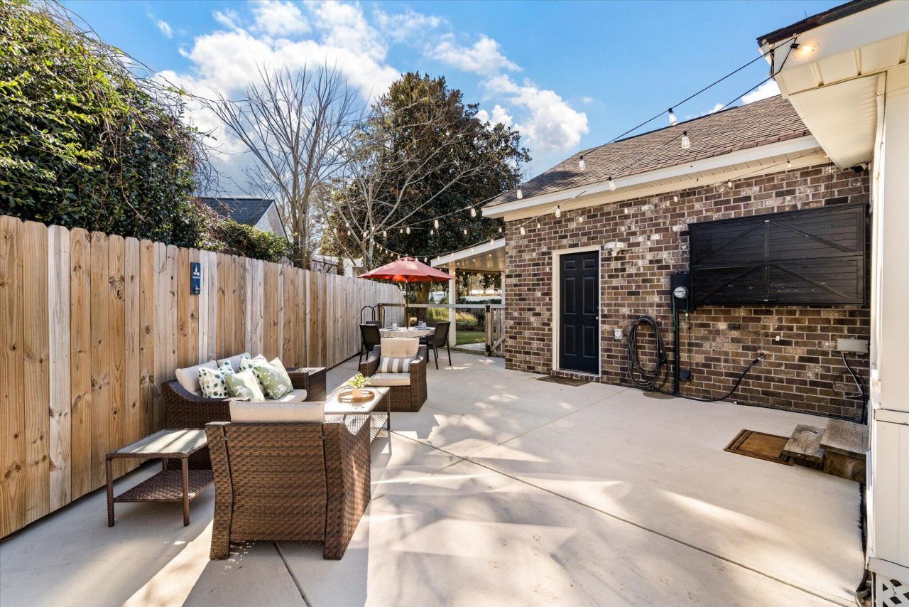 102 Ellen Court Photo 32