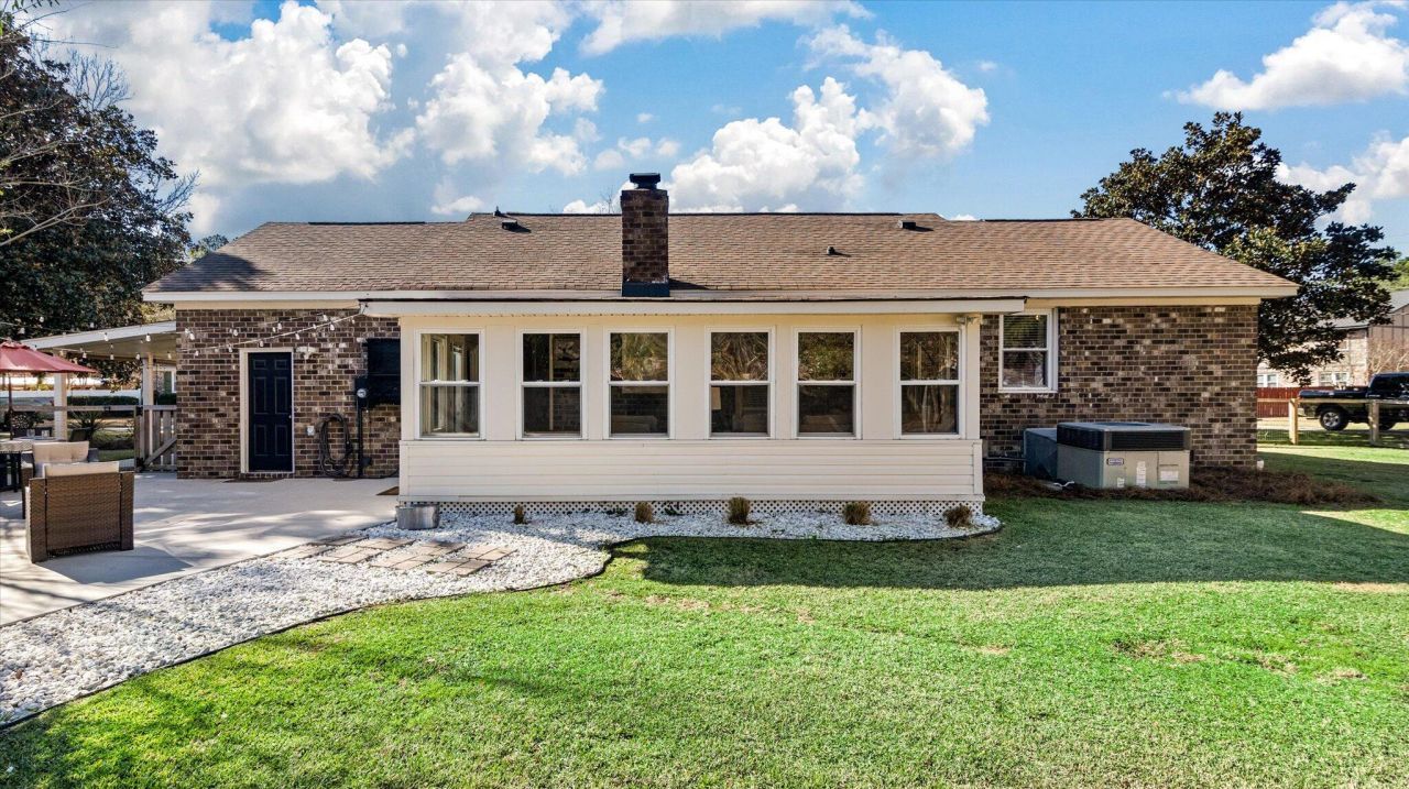 102 Ellen Court Photo 35