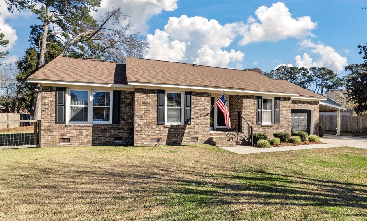 102 Ellen Court Photo 40