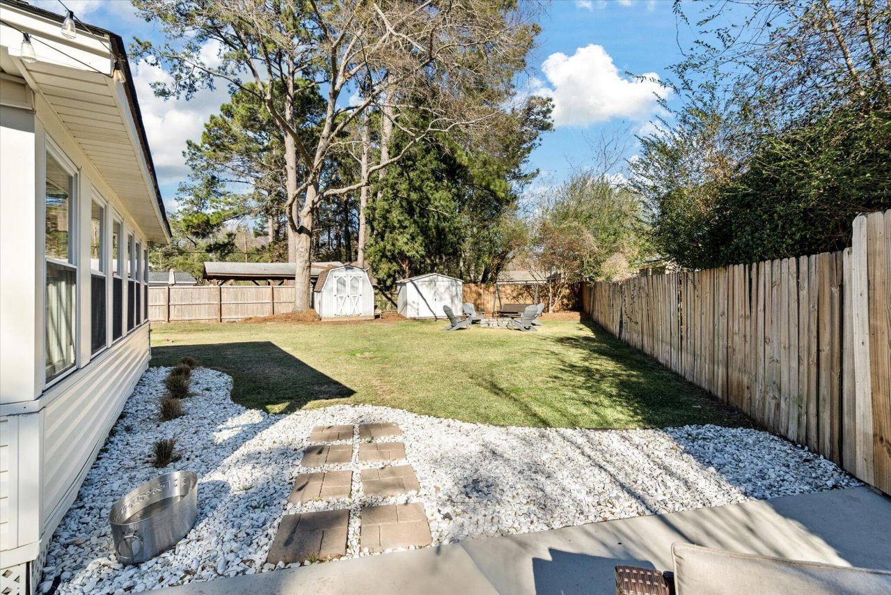 102 Ellen Court Photo 47