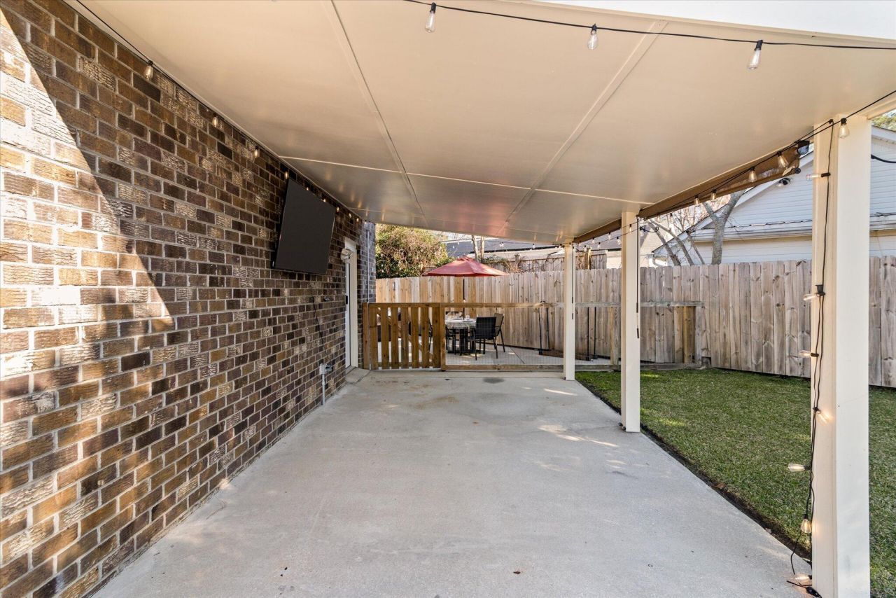 102 Ellen Court Photo 48