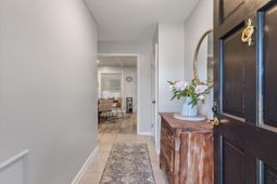 102 Ellen Court photo 4