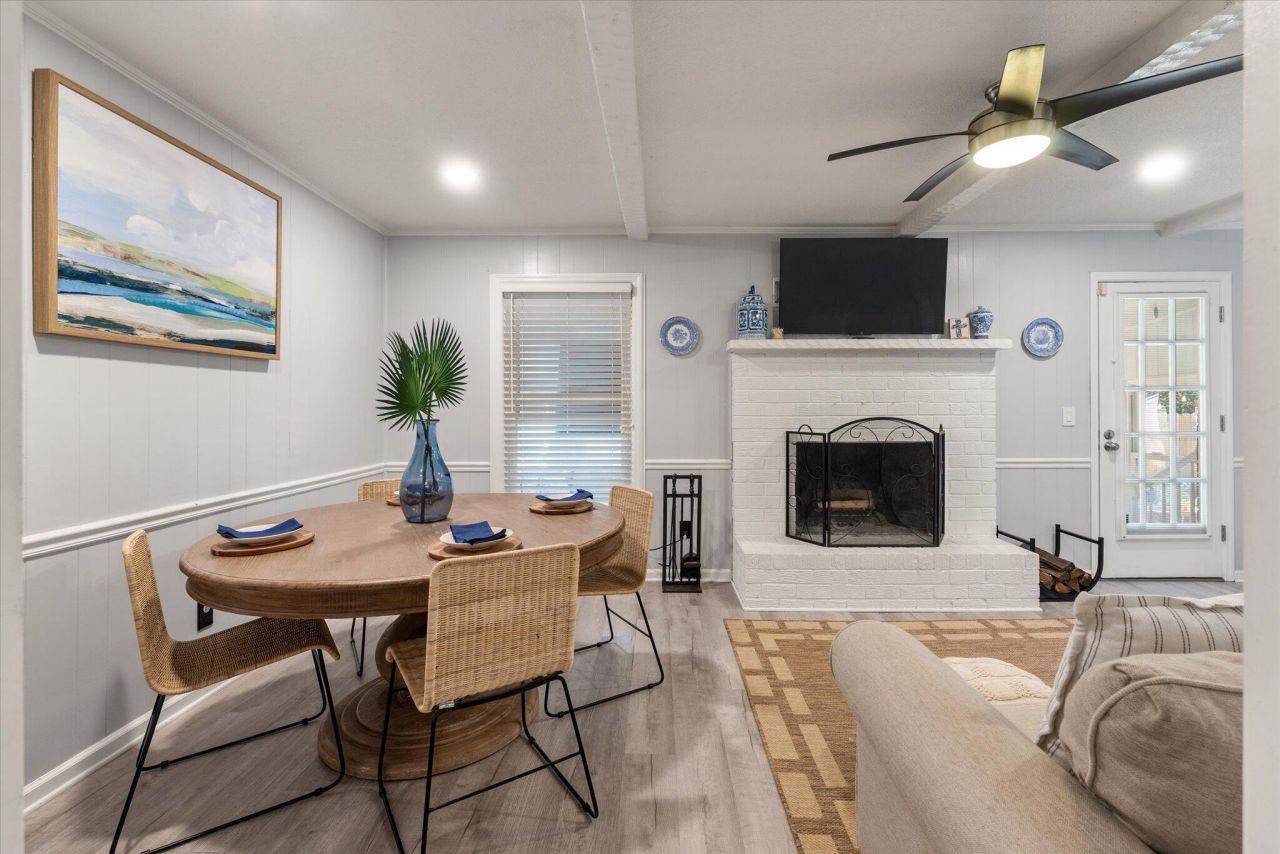 102 Ellen Court Photo 7