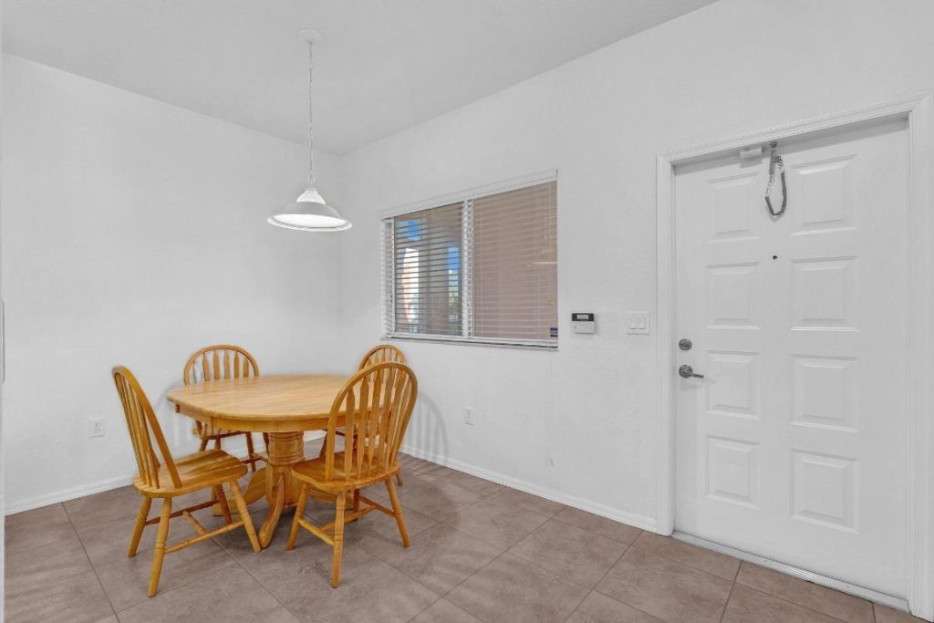 7735 Yardley Drive, Unit 201, Tamarac, FL 33321 Photo