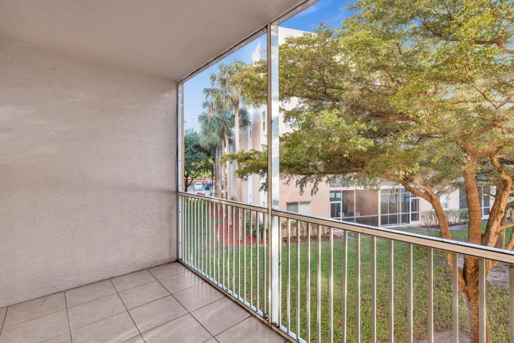 7735 Yardley Drive, Unit 201, Tamarac, FL 33321 Photo