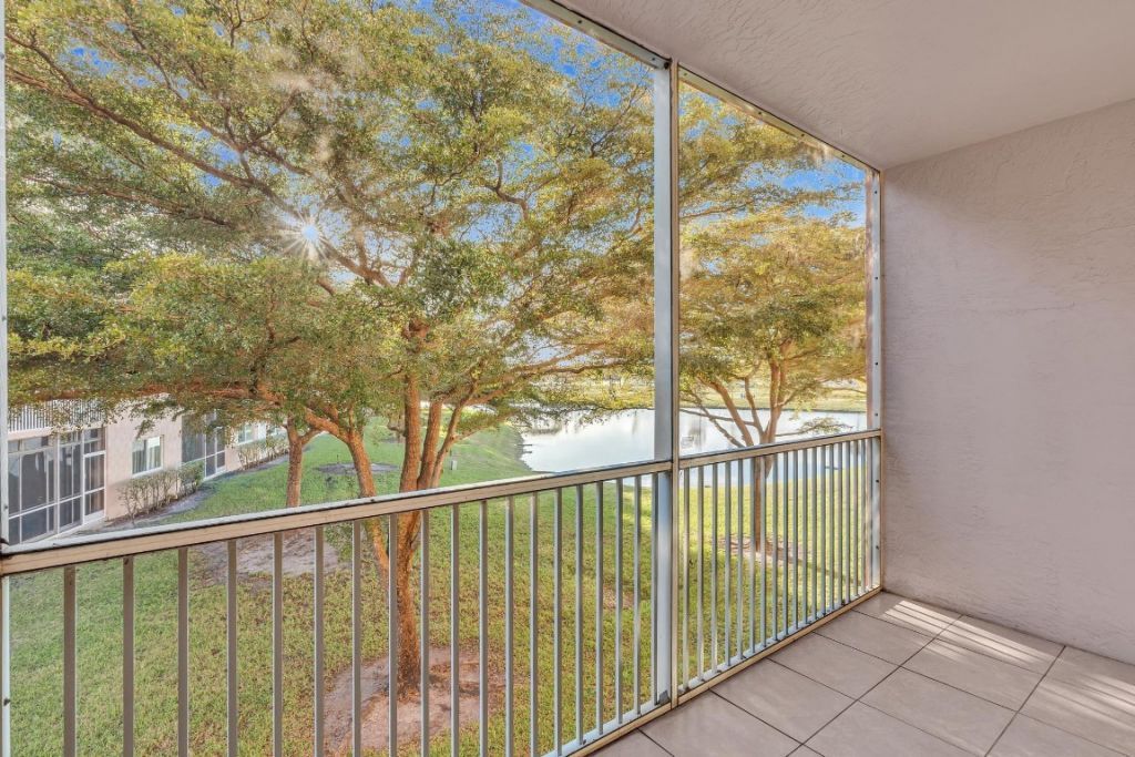 7735 Yardley Drive, Unit 201, Tamarac, FL 33321 Photo
