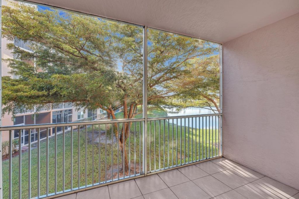 7735 Yardley Drive, Unit 201, Tamarac, FL 33321 Photo