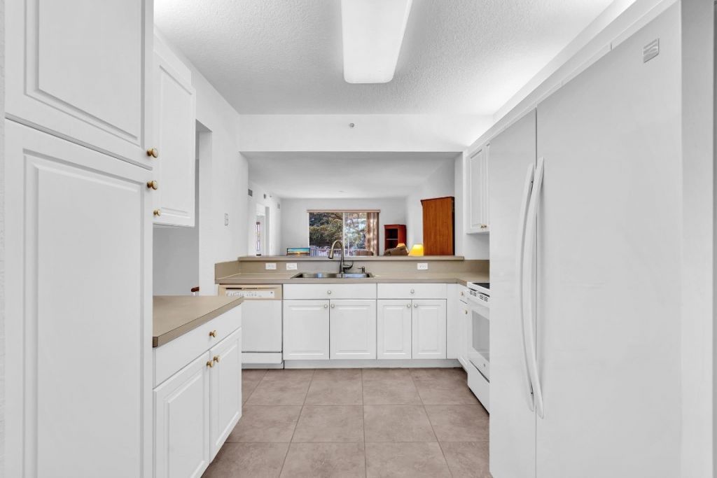 7735 Yardley Drive, Unit 201, Tamarac, FL 33321 Photo