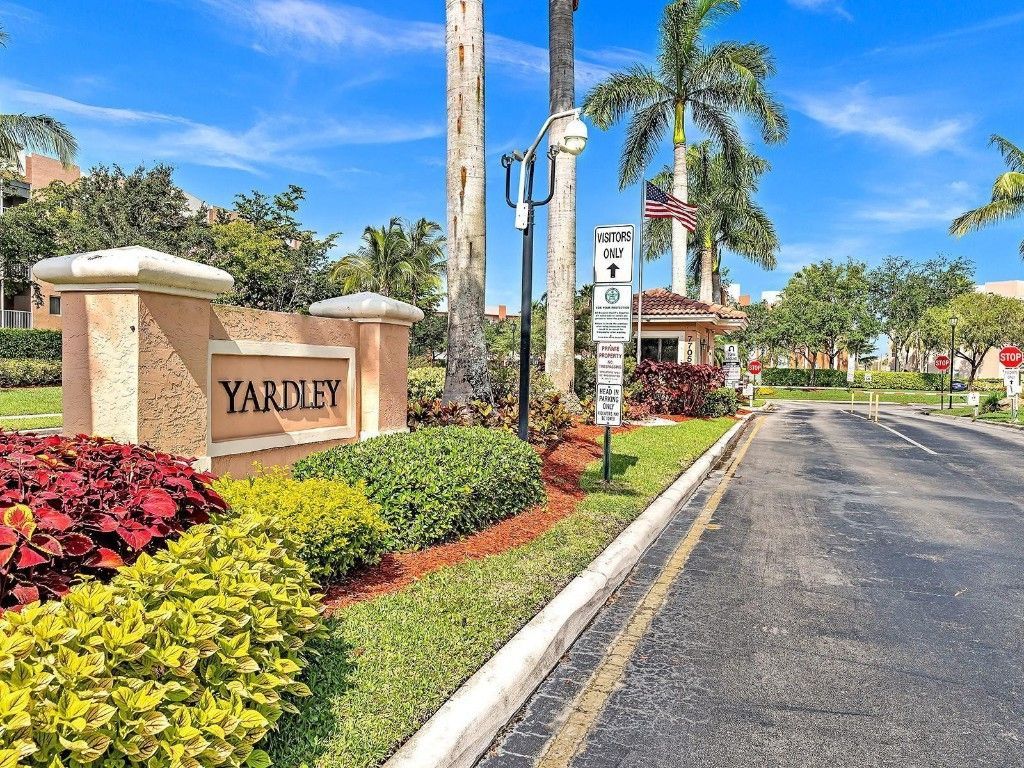 7735 Yardley Drive, Unit 201, Tamarac, FL 33321 Photo