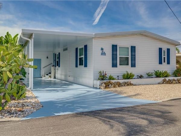 3033 Bounty LN, ST. JAMES CITY, FL 33956