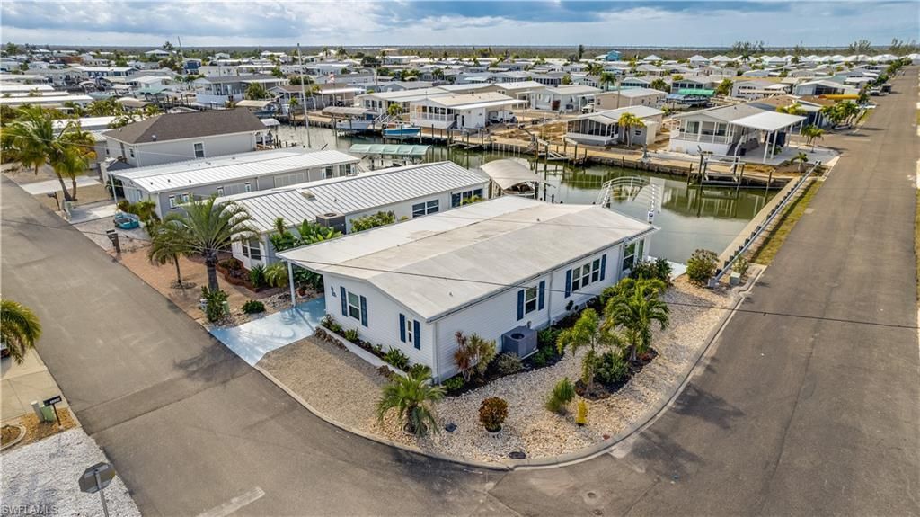 3033 Bounty Ln, Saint James City, FL 33956 Photo