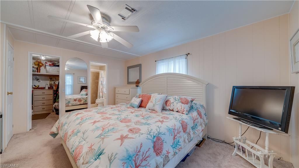 3033 Bounty Ln, Saint James City, FL 33956 Photo