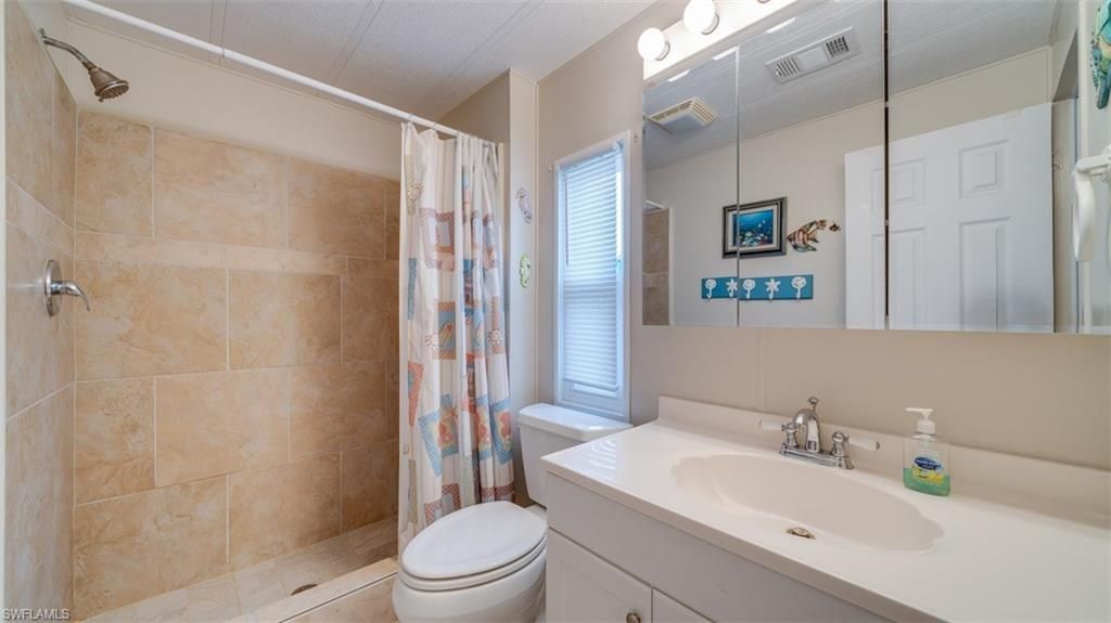 3033 Bounty Ln, Saint James City, FL 33956 Photo