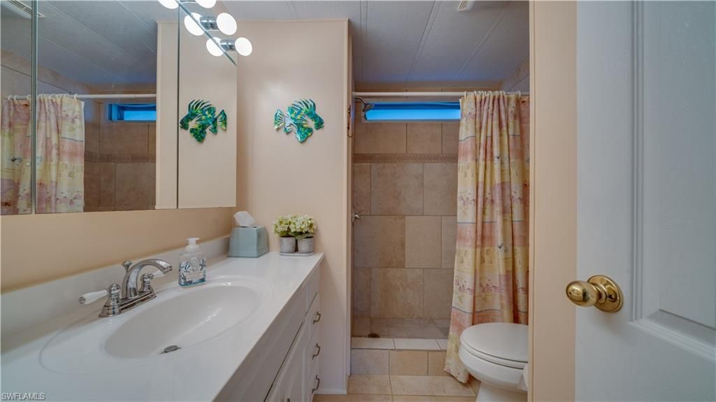 3033 Bounty Ln, Saint James City, FL 33956 Photo