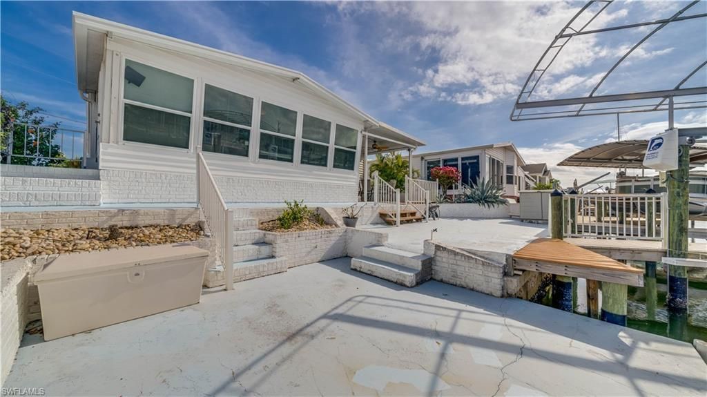 3033 Bounty Ln, Saint James City, FL 33956 Photo