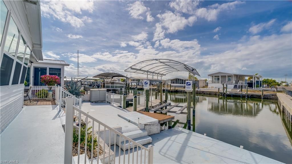 3033 Bounty Ln, Saint James City, FL 33956 Photo