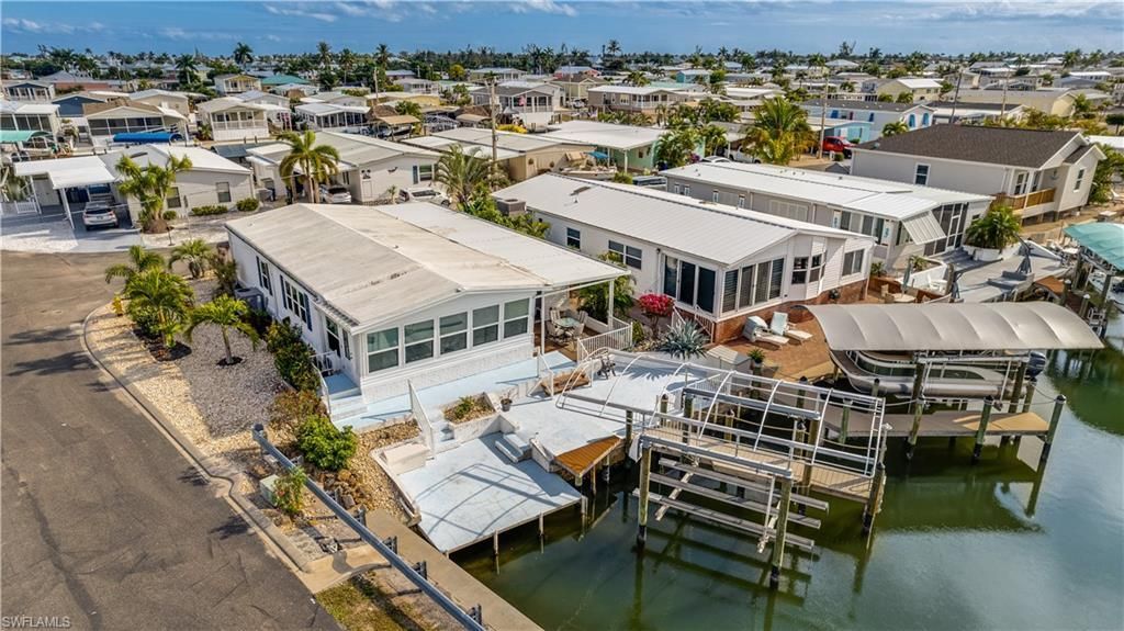 3033 Bounty Ln, Saint James City, FL 33956 Photo