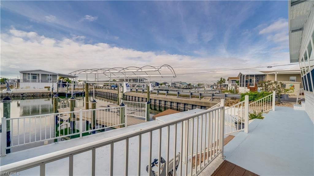 3033 Bounty Ln, Saint James City, FL 33956 Photo