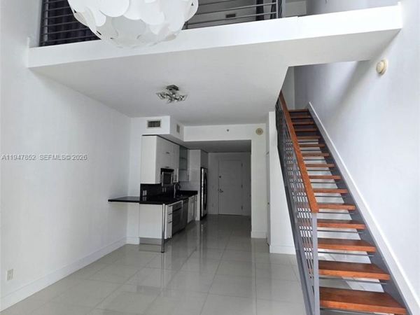 60 SW 13th St, Unit 2822, Miami, FL 33130