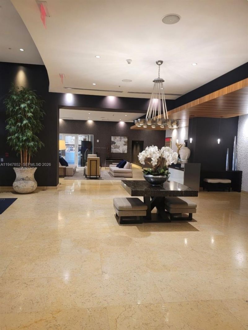 60 SW 13th St, Unit 2822, Miami, FL 33130 Photo