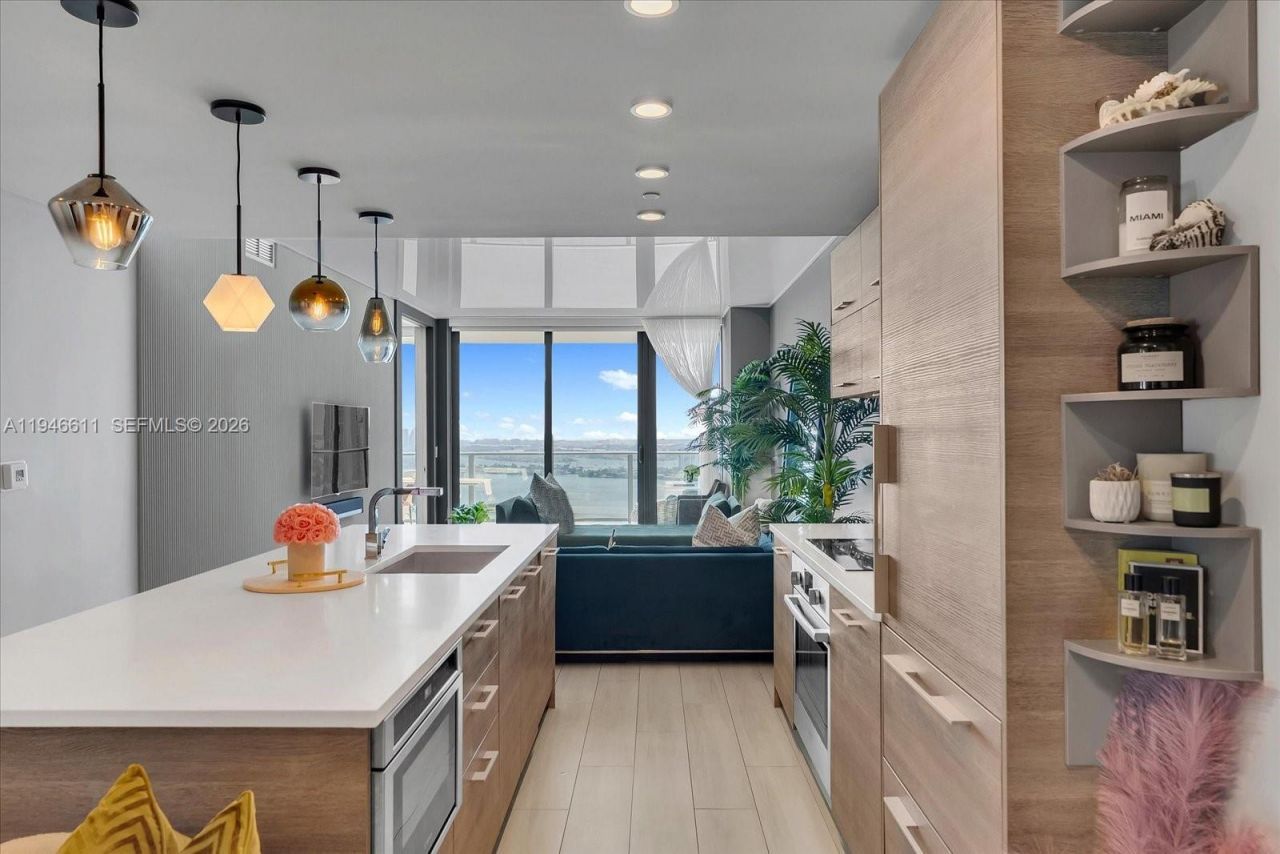 650 NE 32nd St, Unit 4405, Miami, FL 33137 Photo