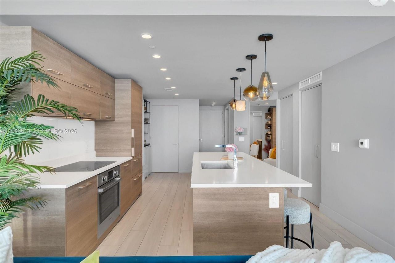 650 NE 32nd St, Unit 4405, Miami, FL 33137 Photo