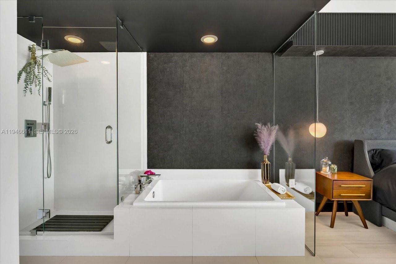 650 NE 32nd St , Unit 4405, Miami, FL 33137 Photo