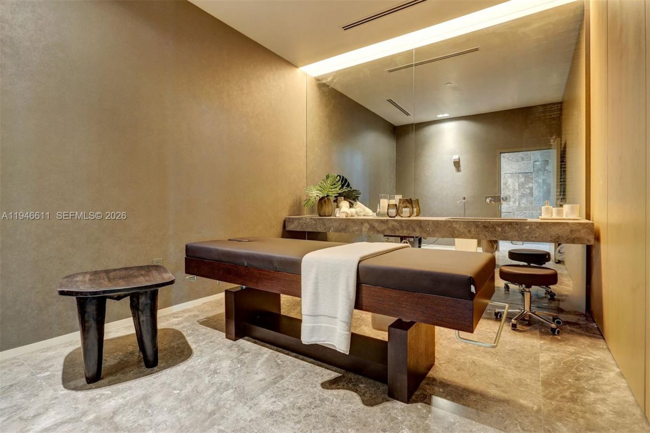 650 NE 32nd St, Unit 4405, Miami, FL 33137 Photo