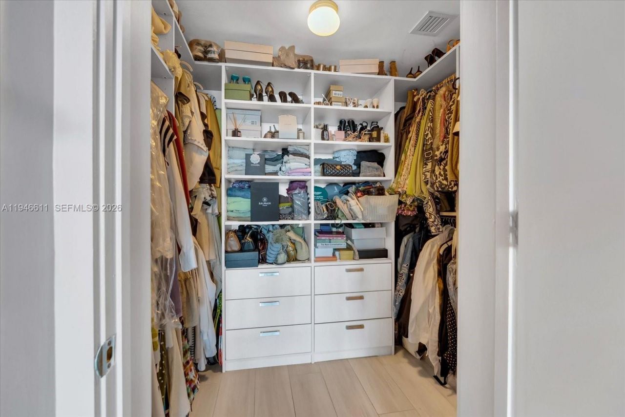 650 NE 32nd St , Unit 4405, Miami, FL 33137 Photo