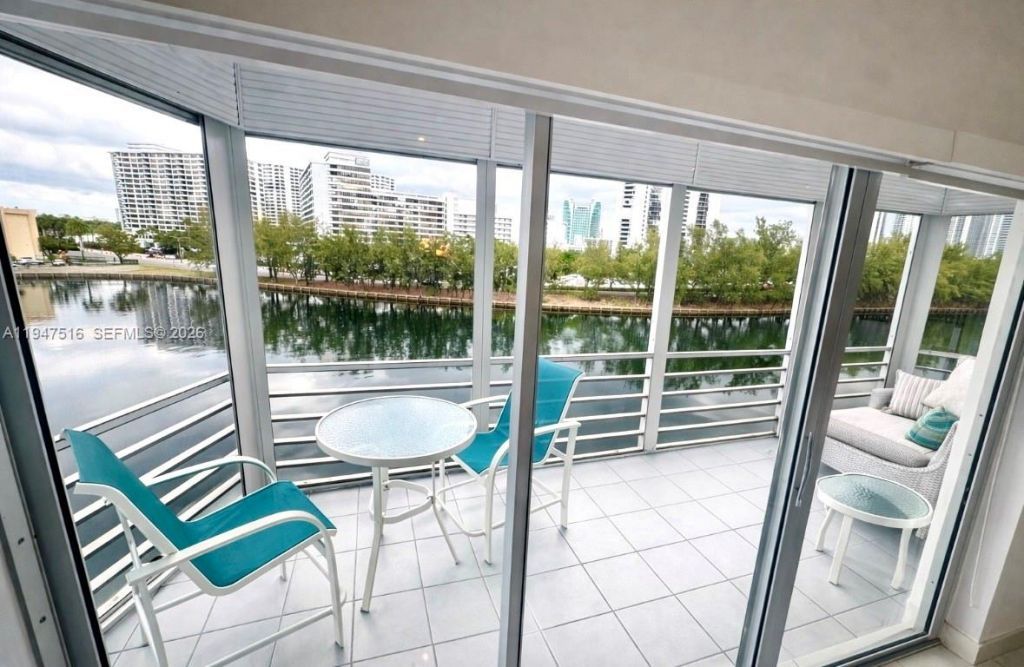 400 Diplomat Pkwy, Unit 506, Hallandale Beach, FL 33009 Photo