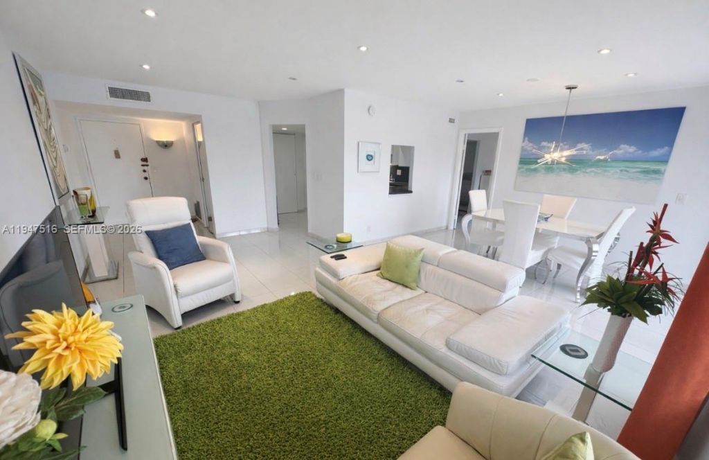 400 Diplomat Pkwy, Unit 506, Hallandale Beach, FL 33009 Photo