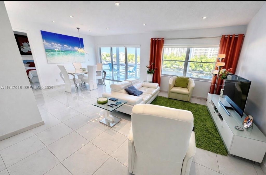 400 Diplomat Pkwy, Unit 506, Hallandale Beach, FL 33009 Photo