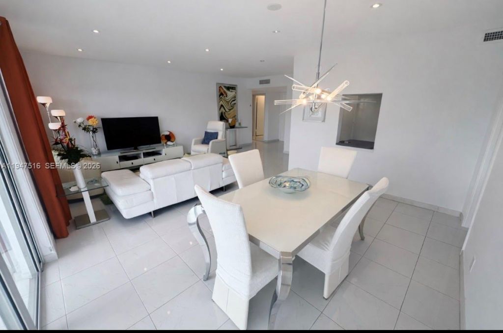 400 Diplomat Pkwy, Unit 506, Hallandale Beach, FL 33009 Photo