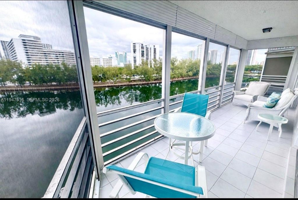 400 Diplomat Pkwy, Unit 506, Hallandale Beach, FL 33009 Photo