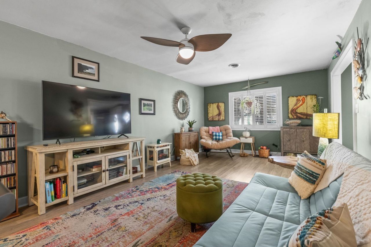 1361 Turkey Ridge Rd. Photo 11