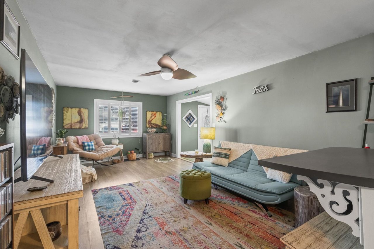 1361 Turkey Ridge Rd. Photo 12