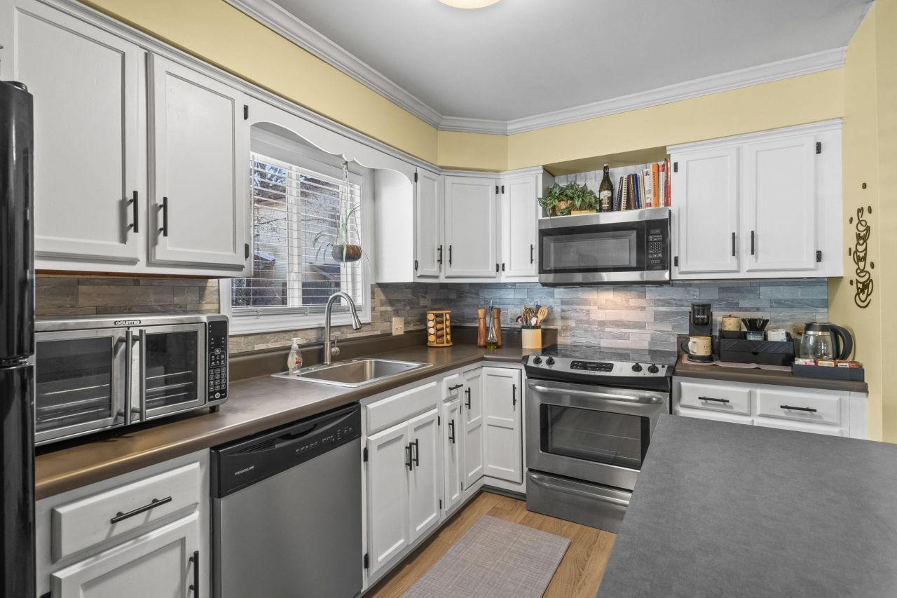 1361 Turkey Ridge Rd. Photo 16