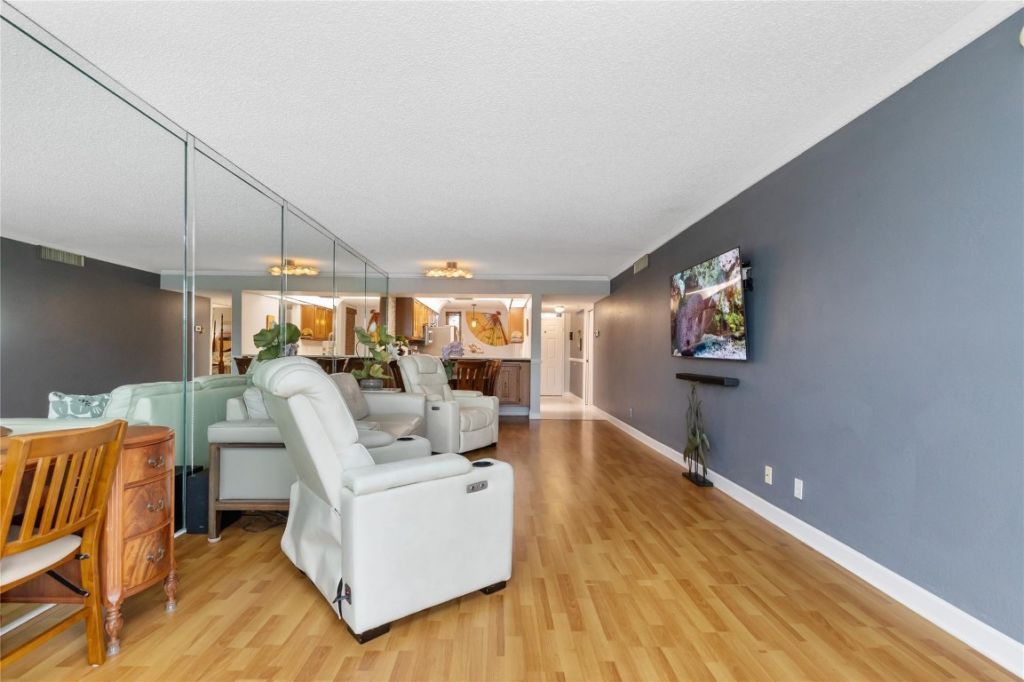 5921 Coral Lake Dr, Unit 209, Margate, FL 33063 Photo